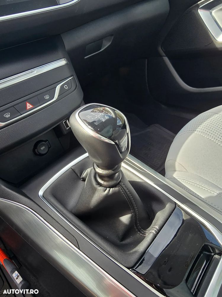 Peugeot 308 BlueHDi 130 Stop & Start Allure Business-Paket - 17