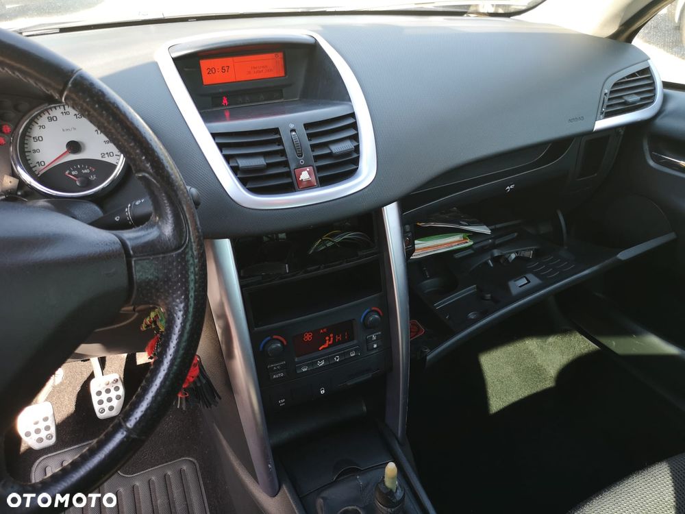 Peugeot 207 CC - 22