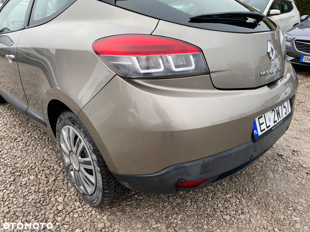 Renault Megane 1.6 16V Dynamique Euro5 - 11