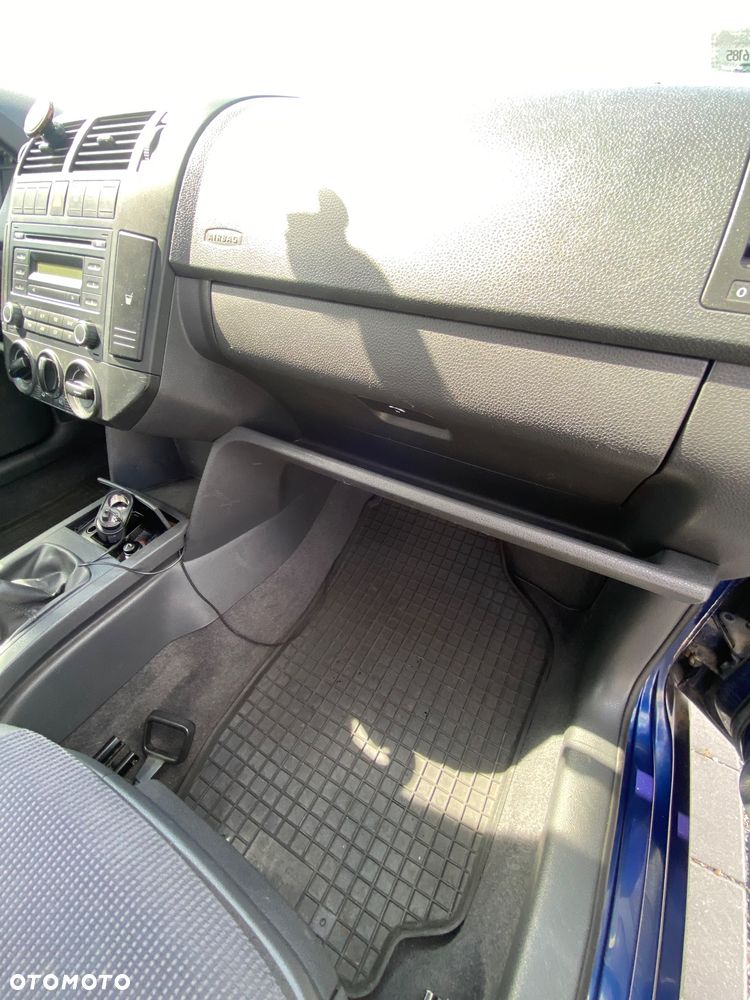 Volkswagen Polo 1.4 FSI - 22