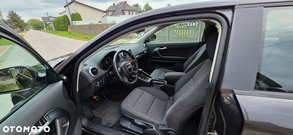 Audi A3 3-drzwiowe 1.6 TDI DPF Ambition - 5