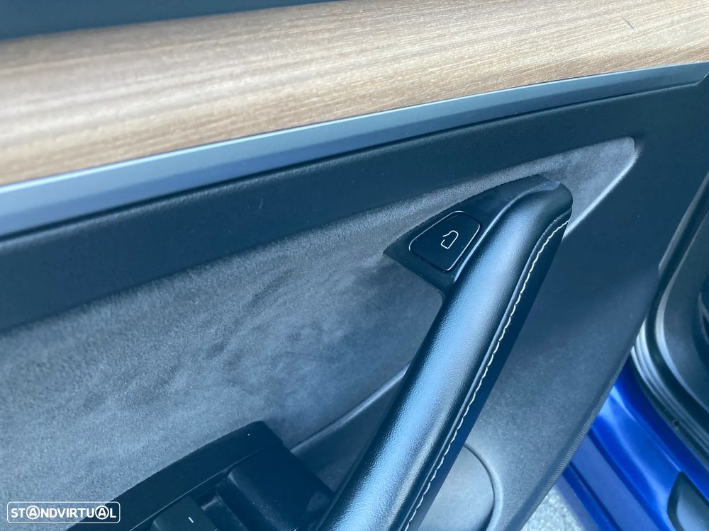 Tesla Model 3 RWD - 26