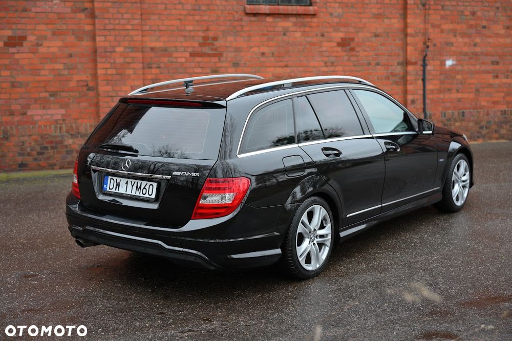 Mercedes-Benz Klasa C 180 CGI BlueEFFICIENCY Avantgarde - 7