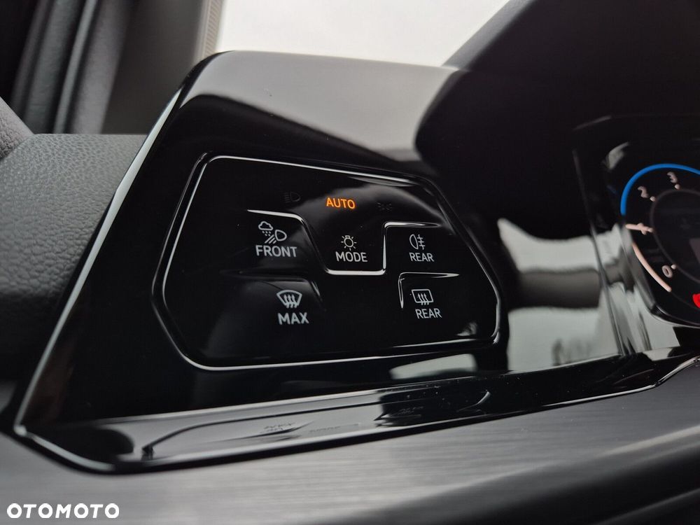 Volkswagen Golf Variant - 20