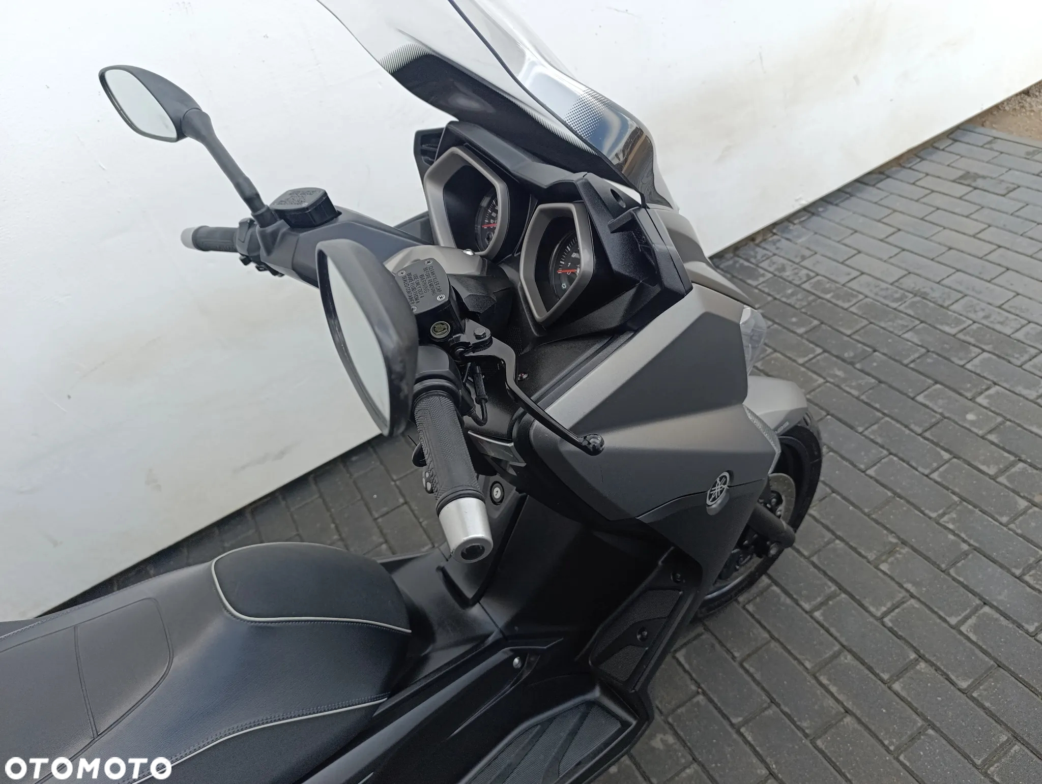 Yamaha X-max - 27