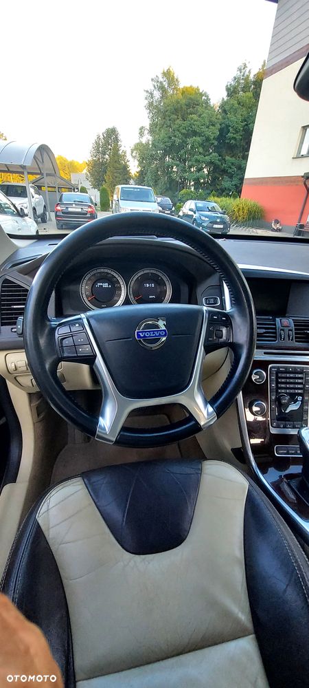 Volvo XC 60 2.4D AWD Summum - 4
