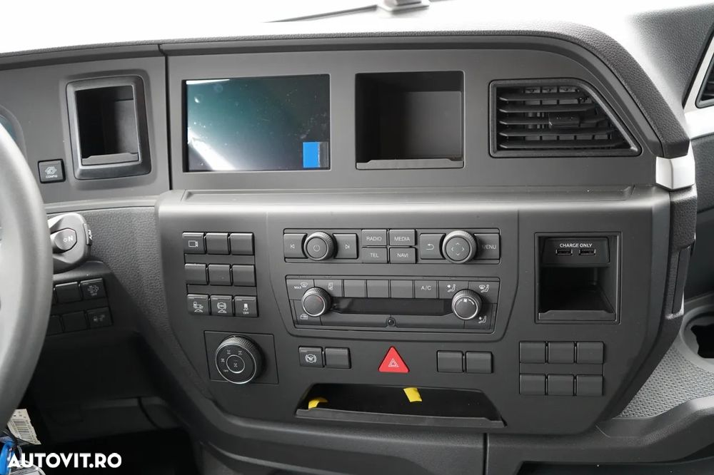 MAN TGS 41.480 / 8X8 / ​​BASCULATOR / AUTOMAT / NOU-NOUȚ / ECHIPAMENTE BOGATE / DISPONIBIL IMEDIAT / AUR METALIC / - 31