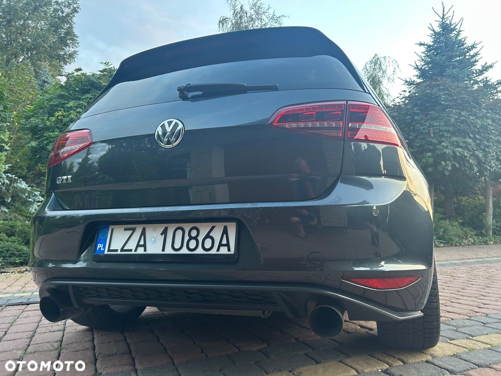 Volkswagen Golf - 8
