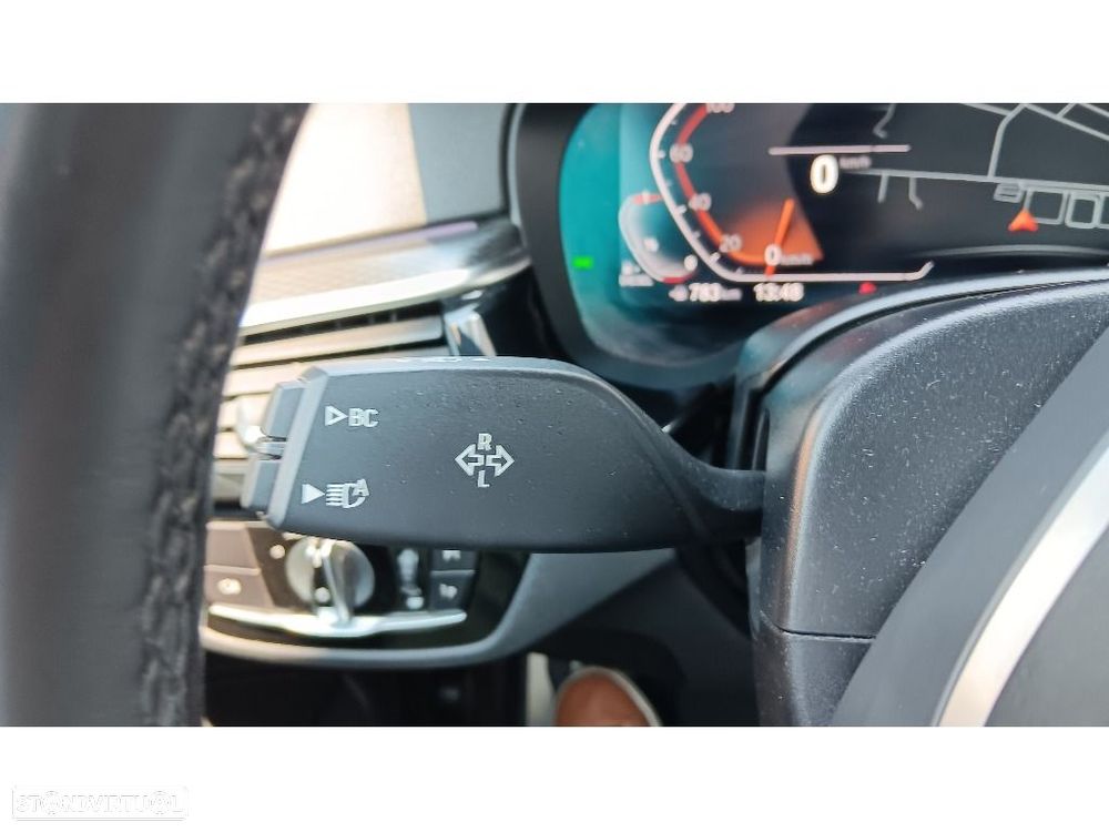 BMW 520 d Pack Desportivo M Auto - 12