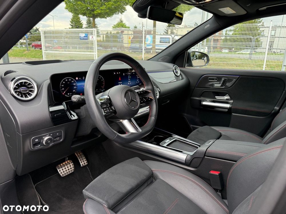Mercedes-Benz GLA 220 mHEV 4-Matic AMG Line 8G-DCT - 15
