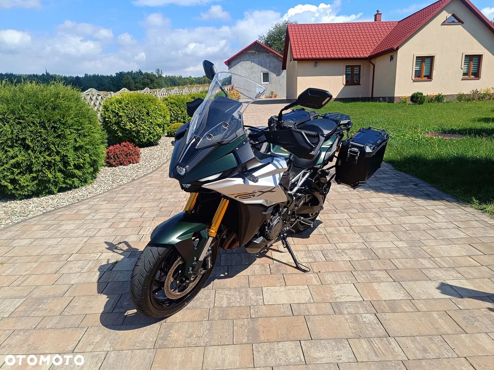 Suzuki GSX 1000 - 3