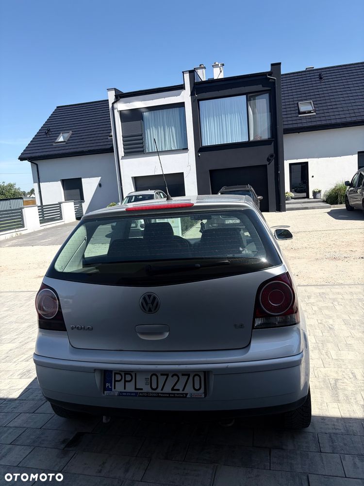 Volkswagen Polo 1.4 16V Q-Line - 4