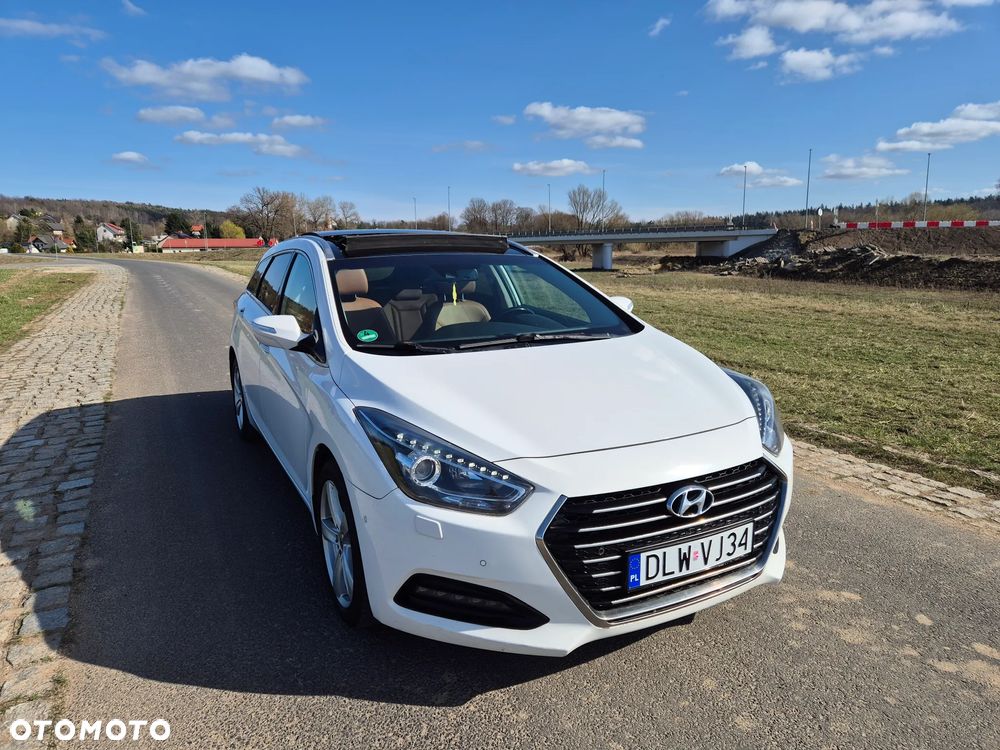 Hyundai i40 Kombi 1.7 CRDi DCT Premium - 1