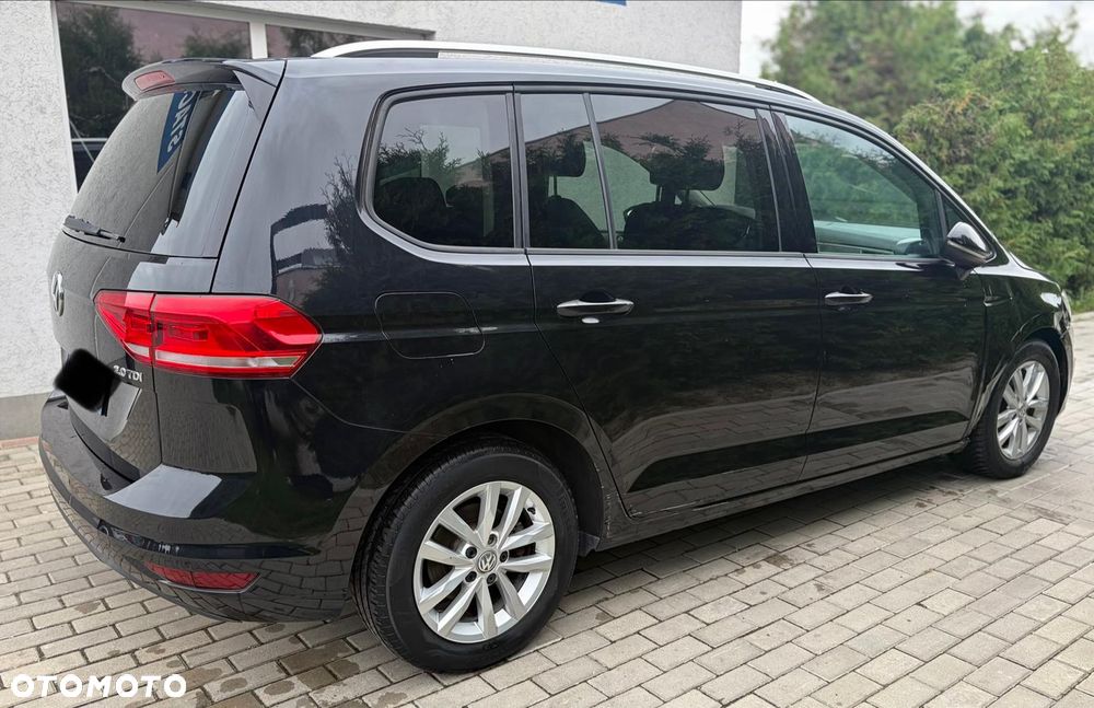Volkswagen Touran - 8