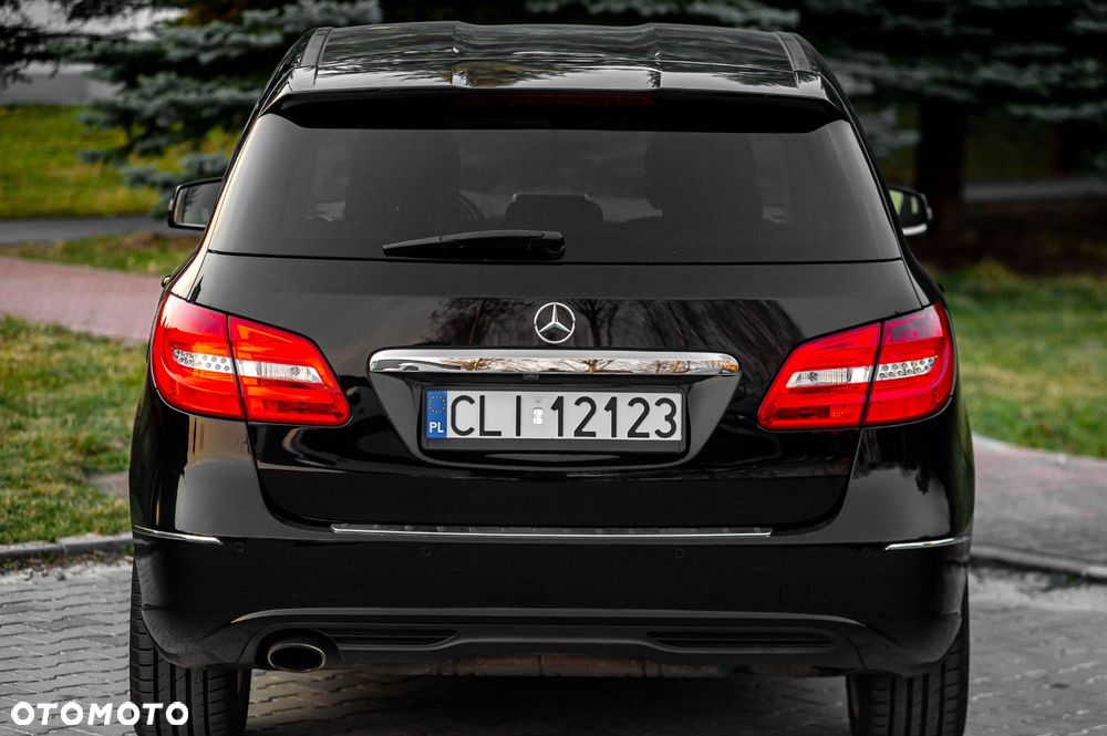 Mercedes-Benz Klasa B 200 UrbanStyle Edition - 16
