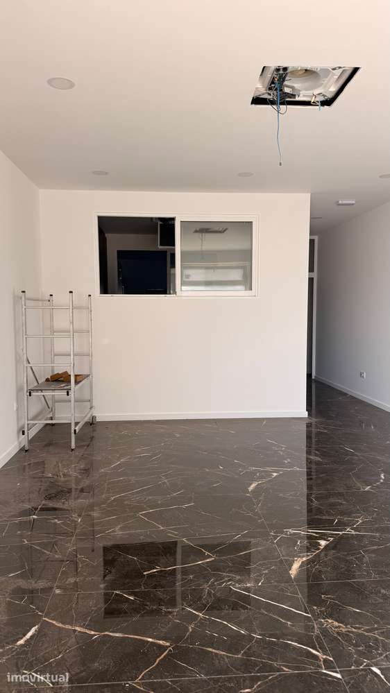 LOJA NOVA COM 74,8 m² | PINHAL NOVO | 270.000 € - Grande imagem: 4/22