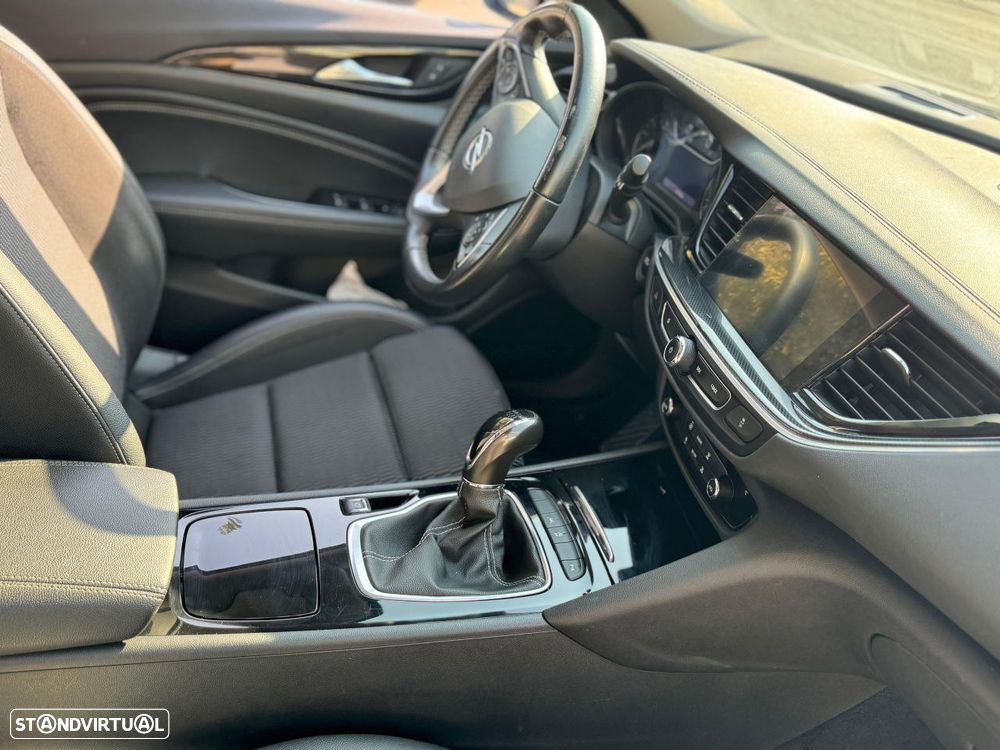 Opel Insignia Sports Tourer 1.5 T Dynamic - 2