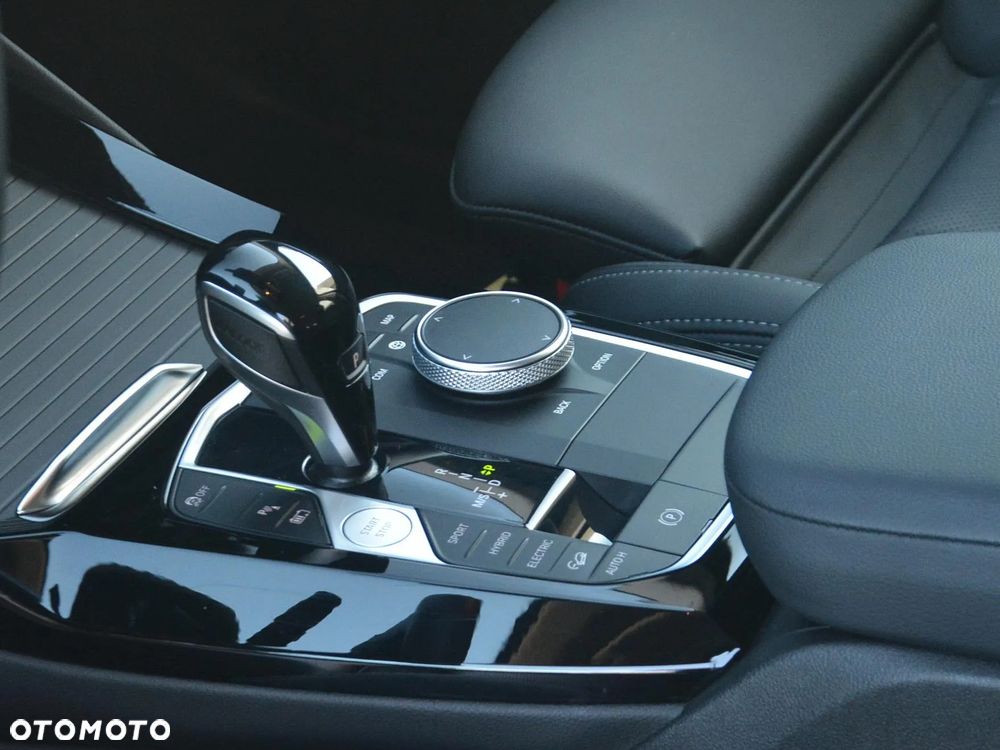 BMW X3 xDrive30e - 11