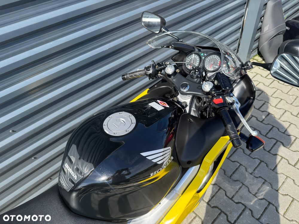 Honda CBR - 11