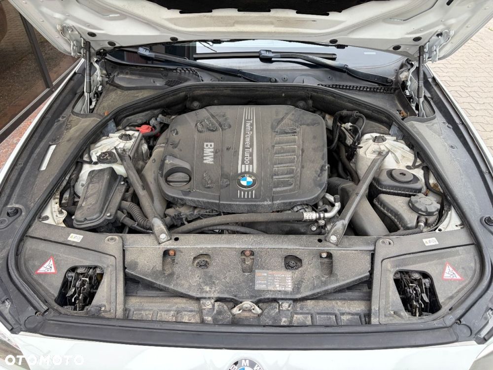 BMW Seria 5 530d xDrive Sport-Aut - 29