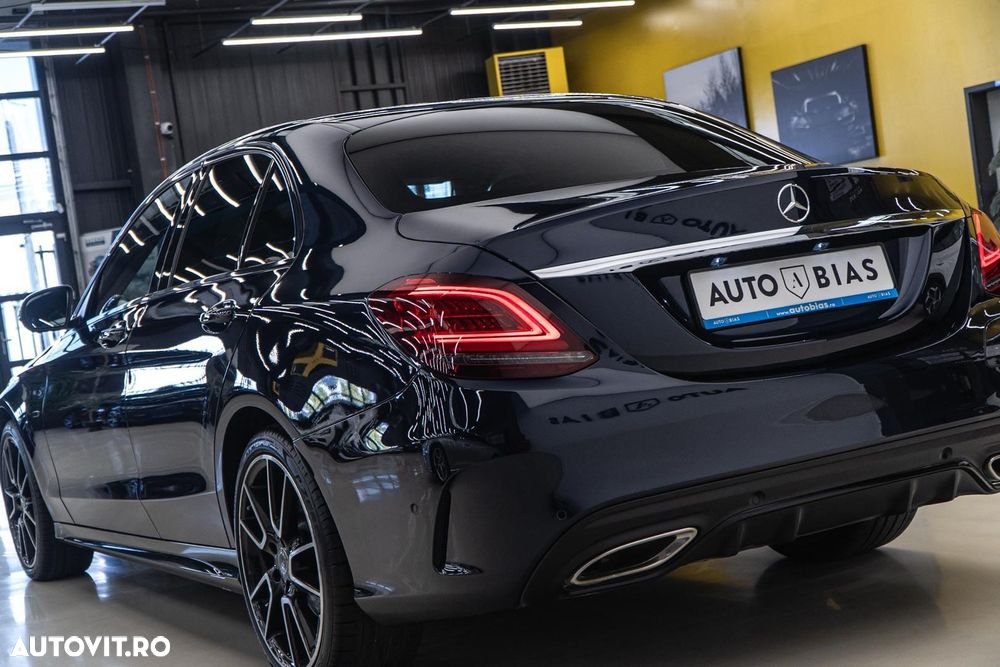 Mercedes-Benz C 300 e 9G-TRONIC AMG Line - 32