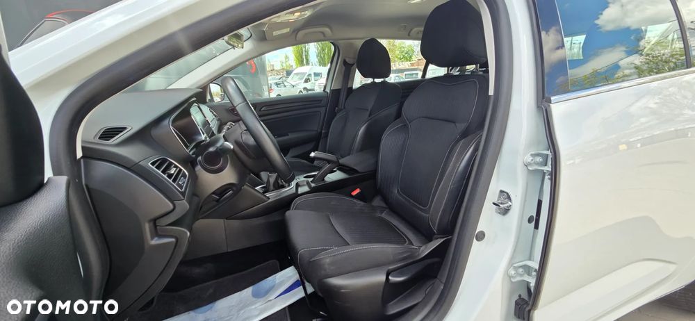 Renault Megane BLUE dCi 115 INTENS - 26