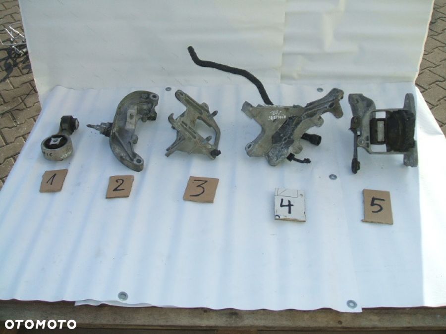 RENAULT TRAFIC III VIVARO B 1.6dci ŁAPA PODUSZKA SILNIKA SKRZYNI BIEGÓW - 3