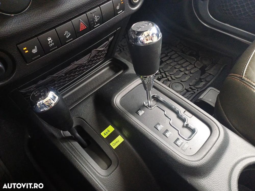 Jeep Wrangler 2.8 CRD AT Sahara - 18