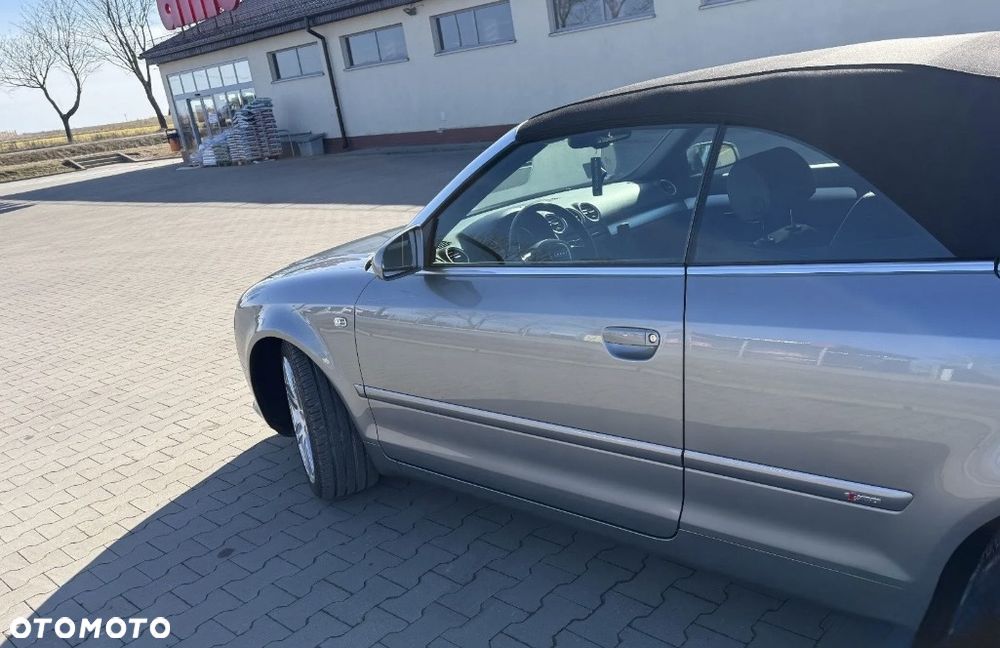 Audi A4 Cabrio 2.0 TFSI multitronic - 4
