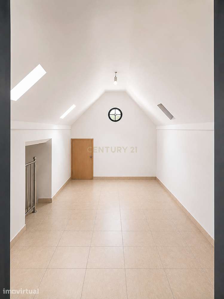 Prédio no Centro Histórico de Setúbal, Loja e 2 Habitações - Grande imagem: 3/20