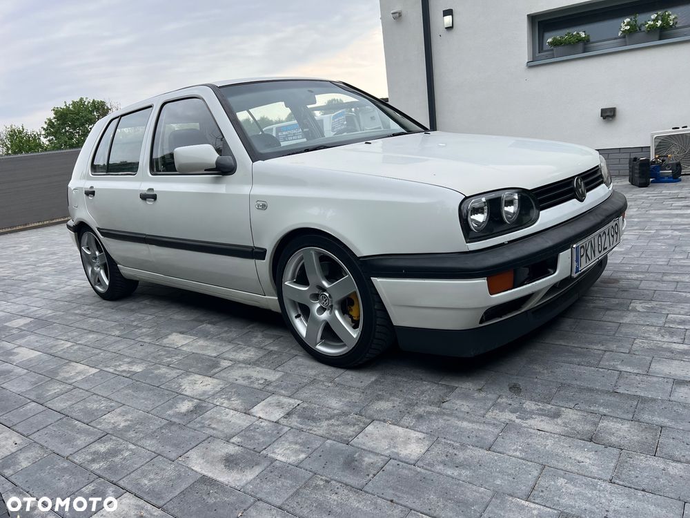 Volkswagen Golf - 5