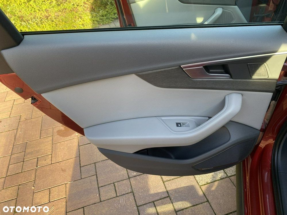 Audi A4 Allroad 2.0 TDI Quattro S tronic - 30