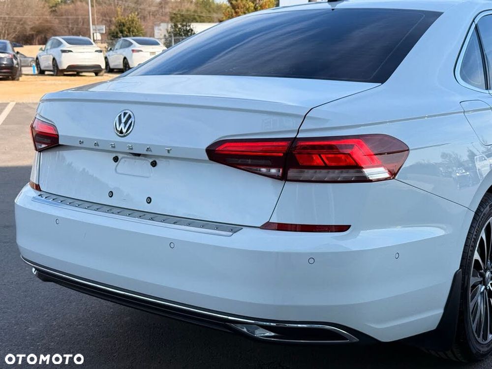 Volkswagen Passat 2.0 TSI Business DSG - 7