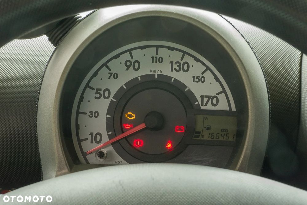 Peugeot 107 70 Urban Move - 10