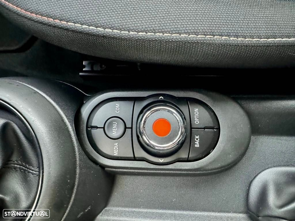 MINI 3 Portas One - 14