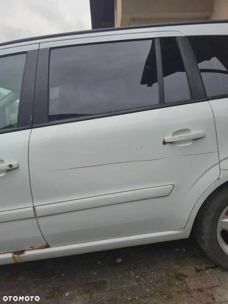 Opel Zafira 1.9 CDTI 111 - 8