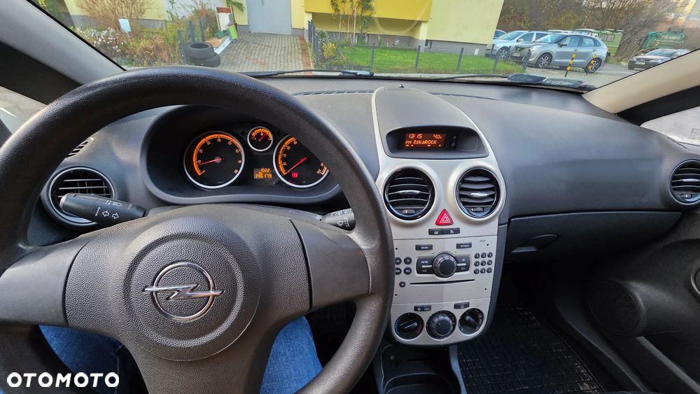 Opel Corsa 1.2 16V Cosmo - 4