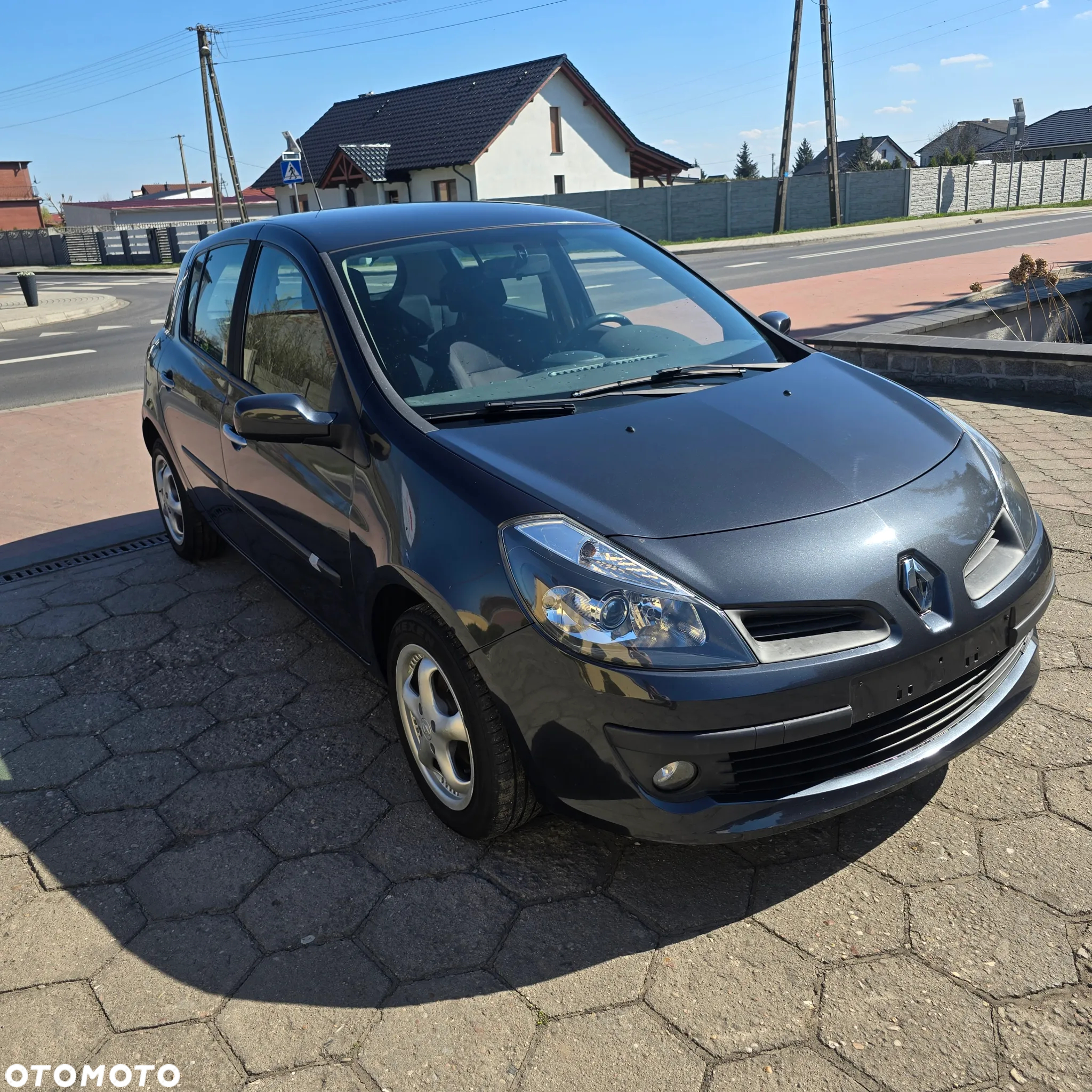 Renault Clio 1.2 16V 75 Dynamique - 2