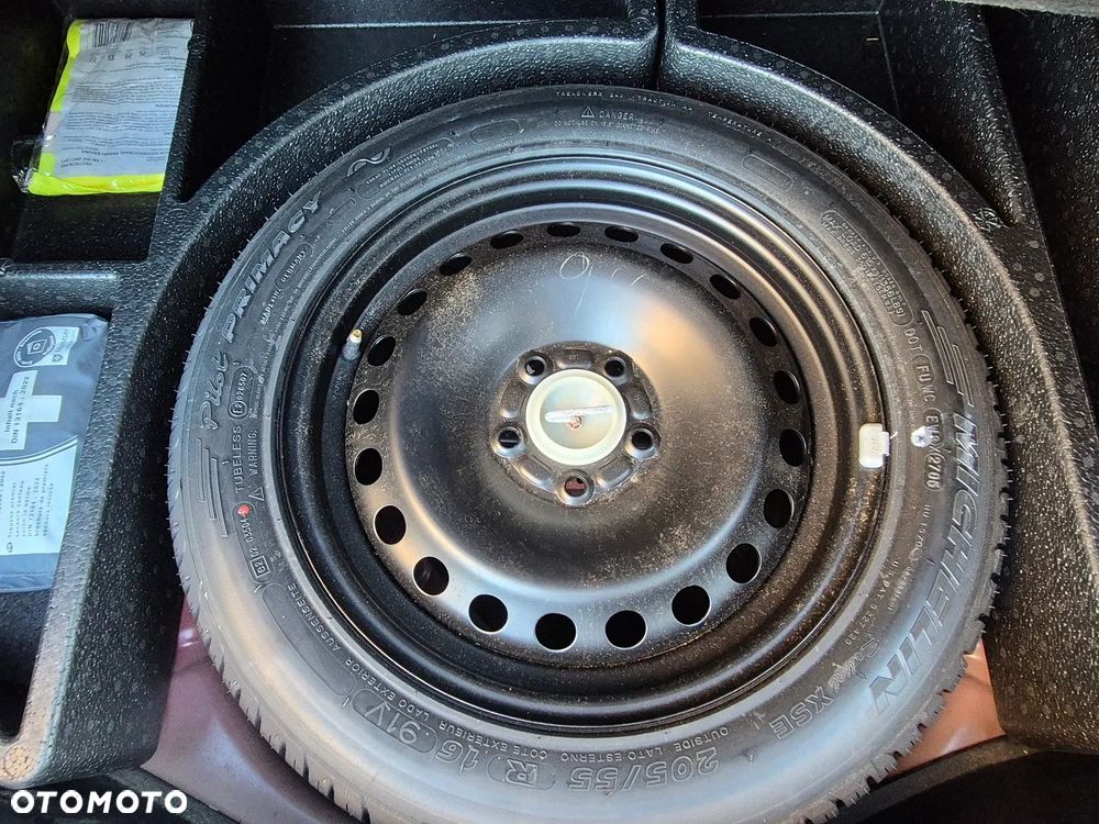 Ford Focus 1.6 16V Ghia - 33