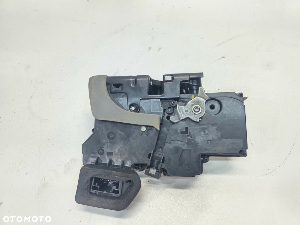 ZAMEK DRZWI PRAWY TYŁ AUDI A6 C8 4K0839016Q 9 PIN - 5
