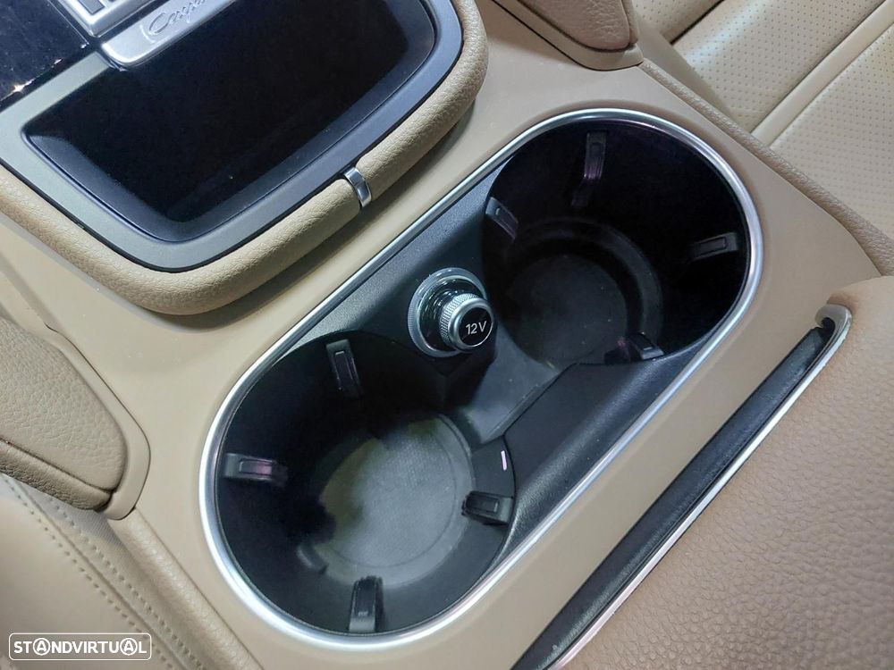 Porsche Cayenne Coupé E-Hybrid - 32