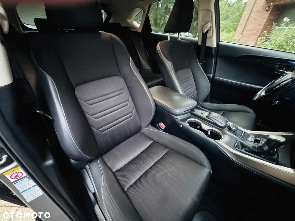Lexus NX 300h Elite 2WD - 34