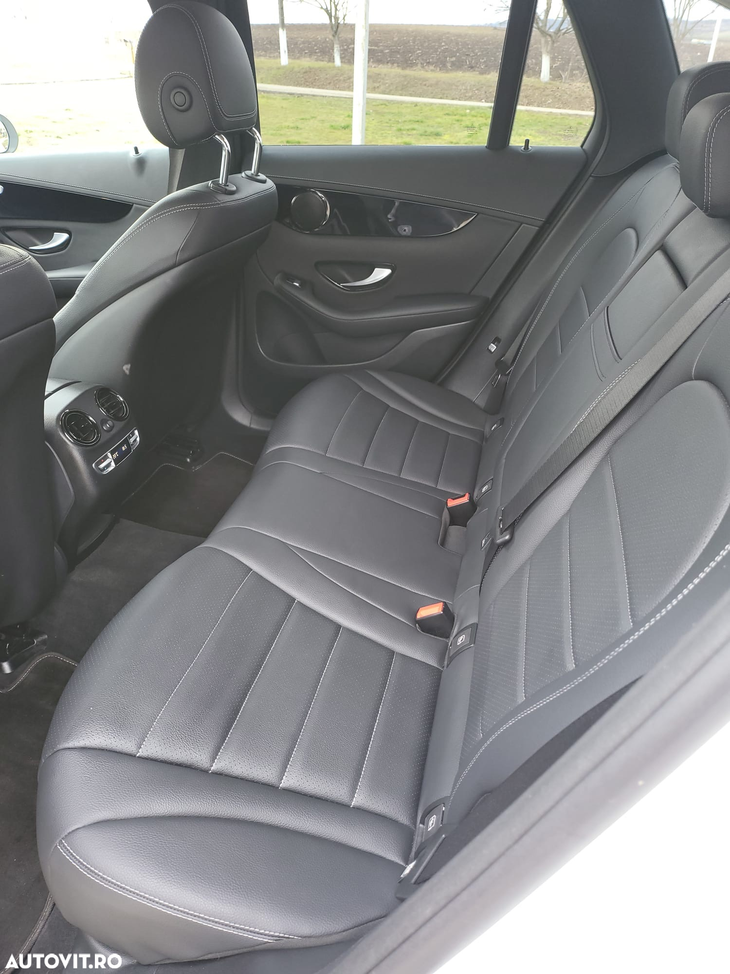 Mercedes-Benz GLC 250 4Matic 9G-TRONIC - 7