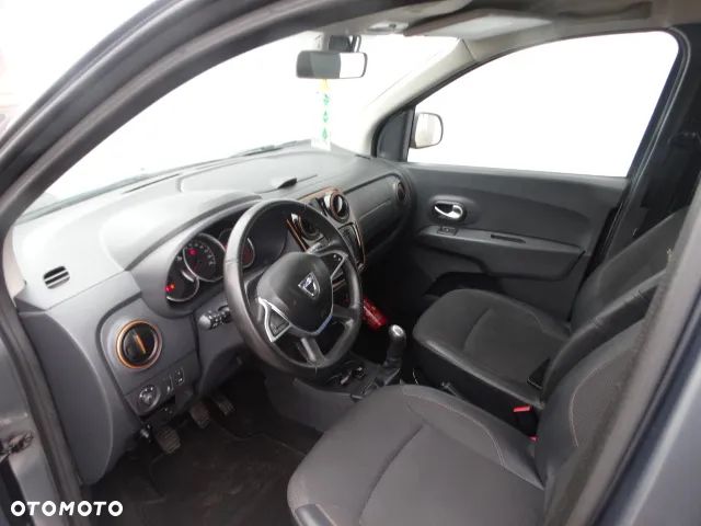 Dacia Lodgy TCe 115 Stepway - 19