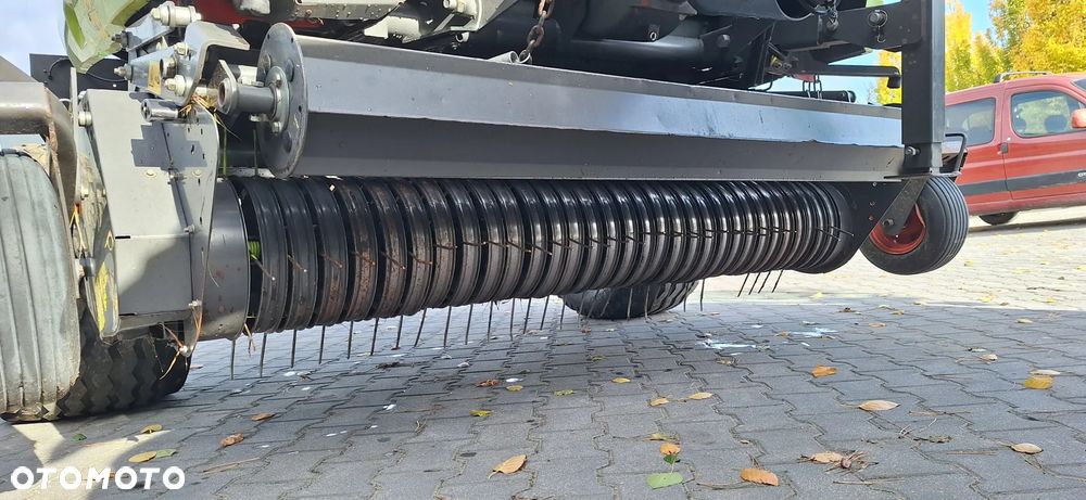 Claas Variant 385 RC - 3