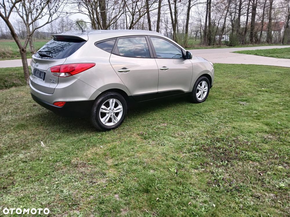 Hyundai ix35 1.7 CRDi 2WD blue Finale Gold - 7