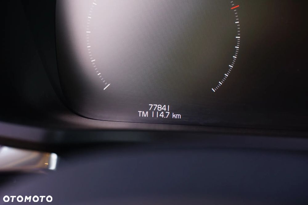 Volvo V60 B3 B DKG Momentum Core - 17