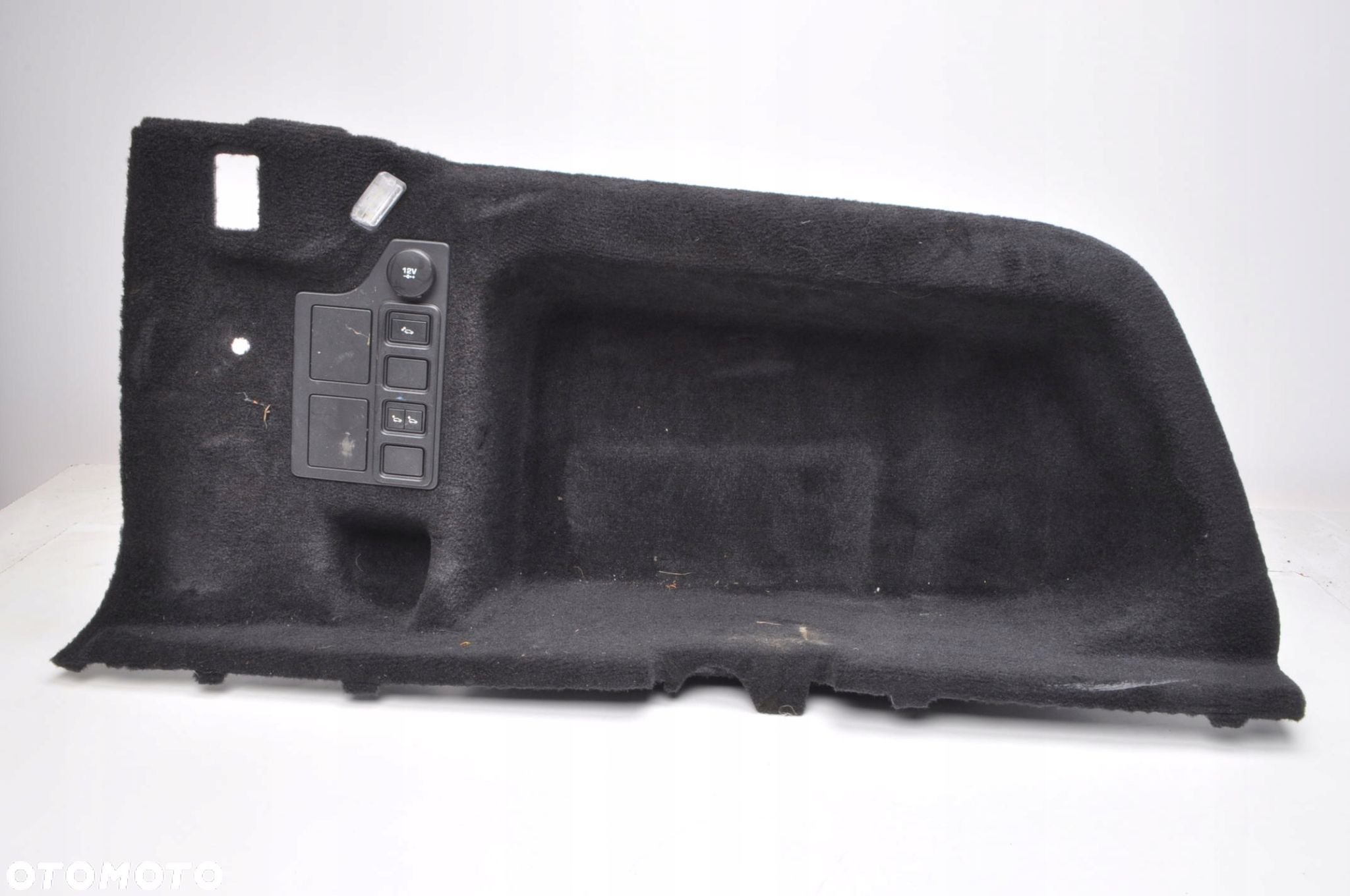 LAND ROVER DISCOVERY L462 BOCZEK BAGAŻNIKA TYLNY HY32-45431-AH - 1