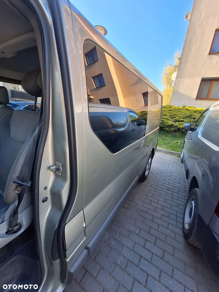 Opel Vivaro - 10