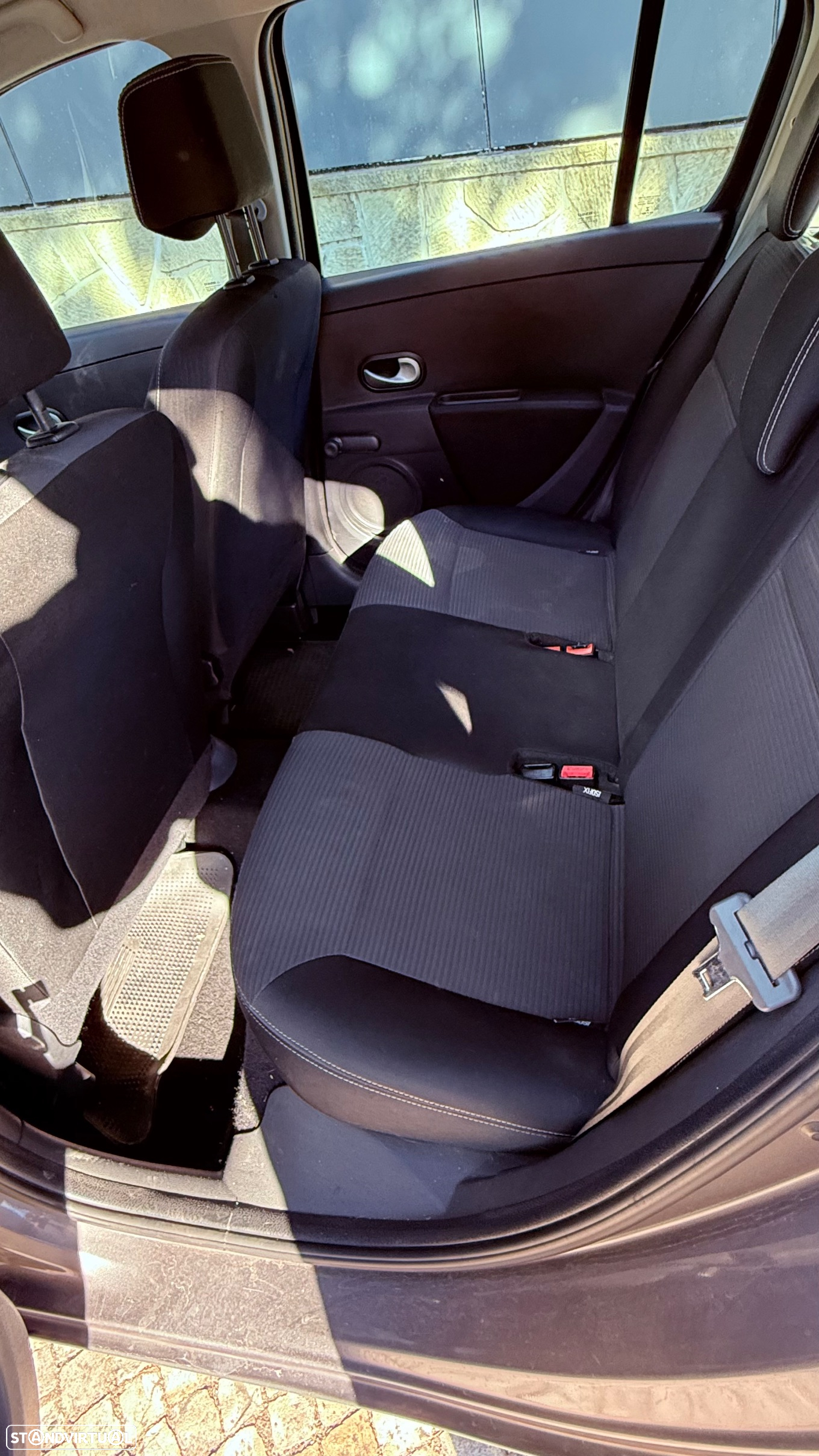 Renault Clio 1.5 dCi Dynamique S - 9